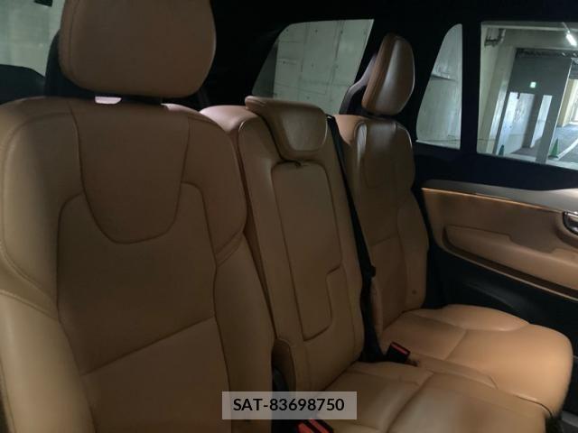 Volvo XC90 2017-06 8851023-13