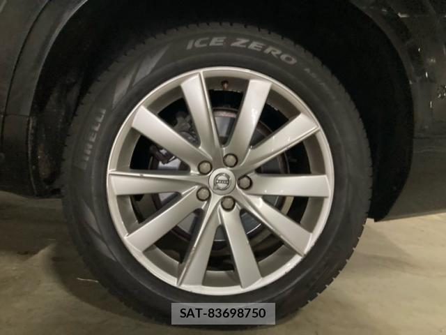 Volvo XC90 2017-06 8851023-7