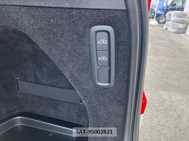 Volvo XC90 2022-07 8882863-9