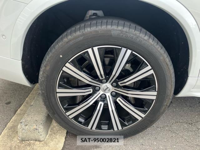 Volvo XC90 2022-07 8882863-4