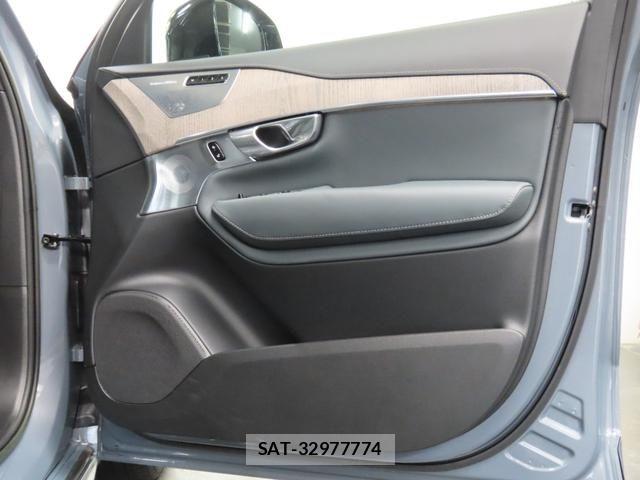 Volvo XC90 2023-08 8882862-21