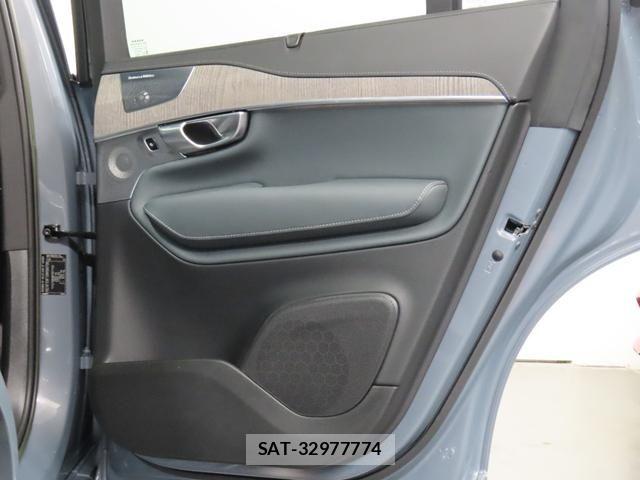 Volvo XC90 2023-08 8882862-23