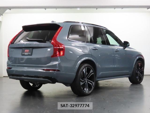 Volvo XC90 2023-08 8882862-3