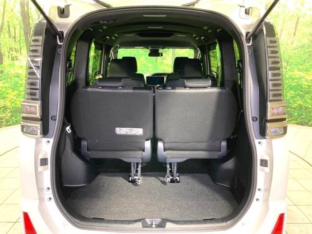 Toyota VOXY 2018-10 469345-12