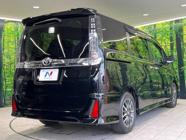 Toyota VOXY 2016-10 476808-18