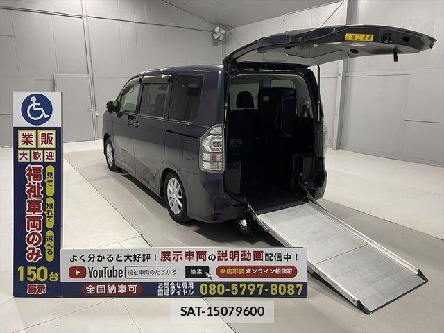Toyota VOXY 2012-11 209016-0