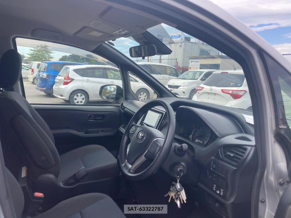Toyota VOXY 2018 1289548-11