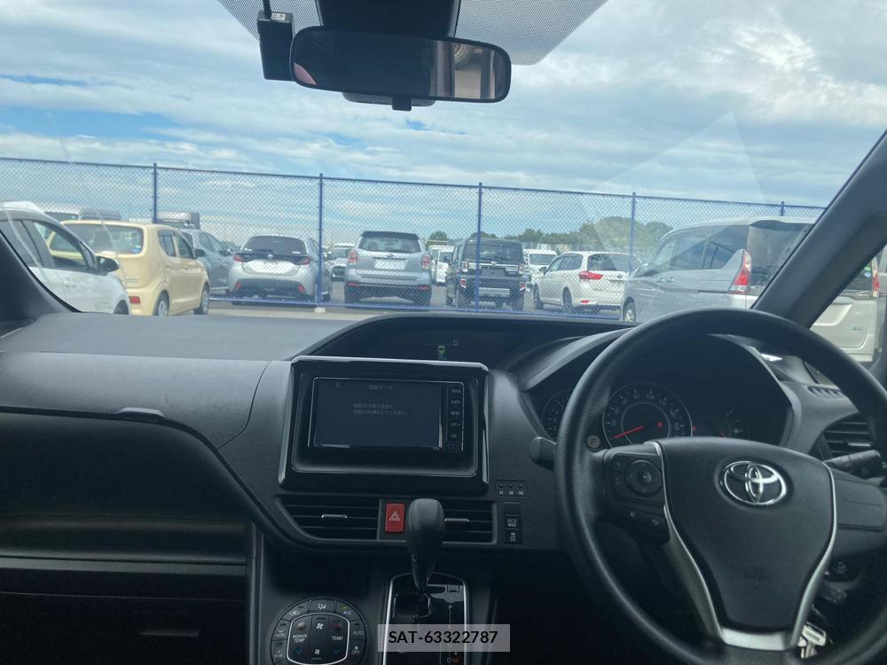 Toyota VOXY 2018 1289548-12
