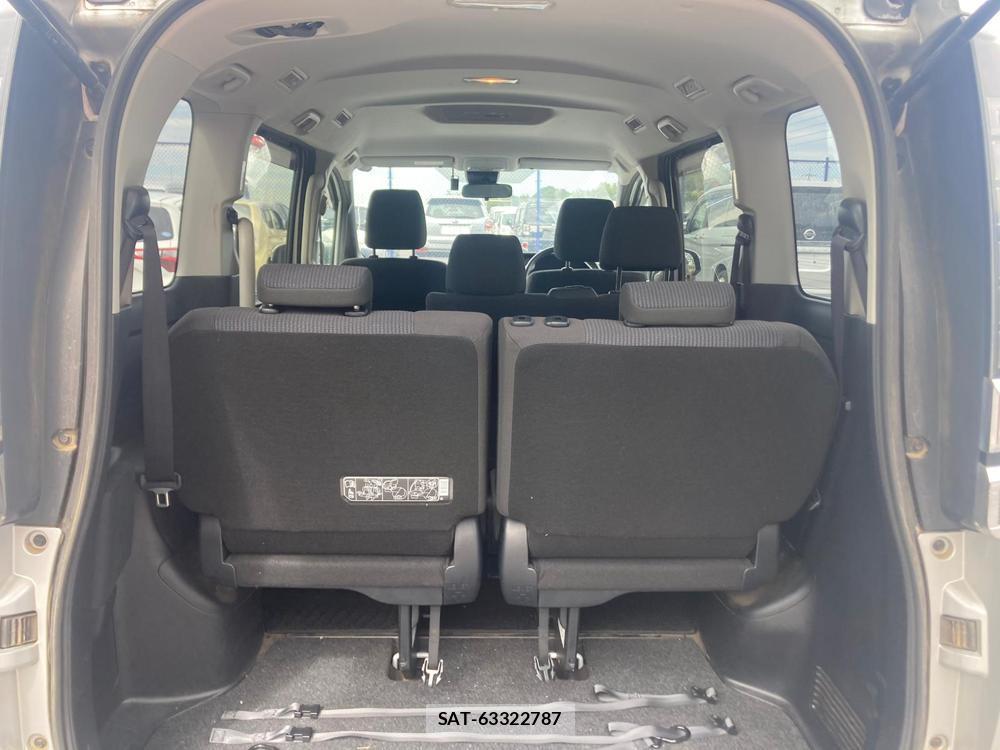 Toyota VOXY 2018 1289548-27