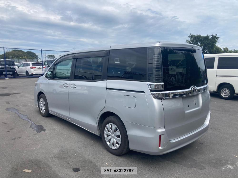 Toyota VOXY 2018 1289548-2