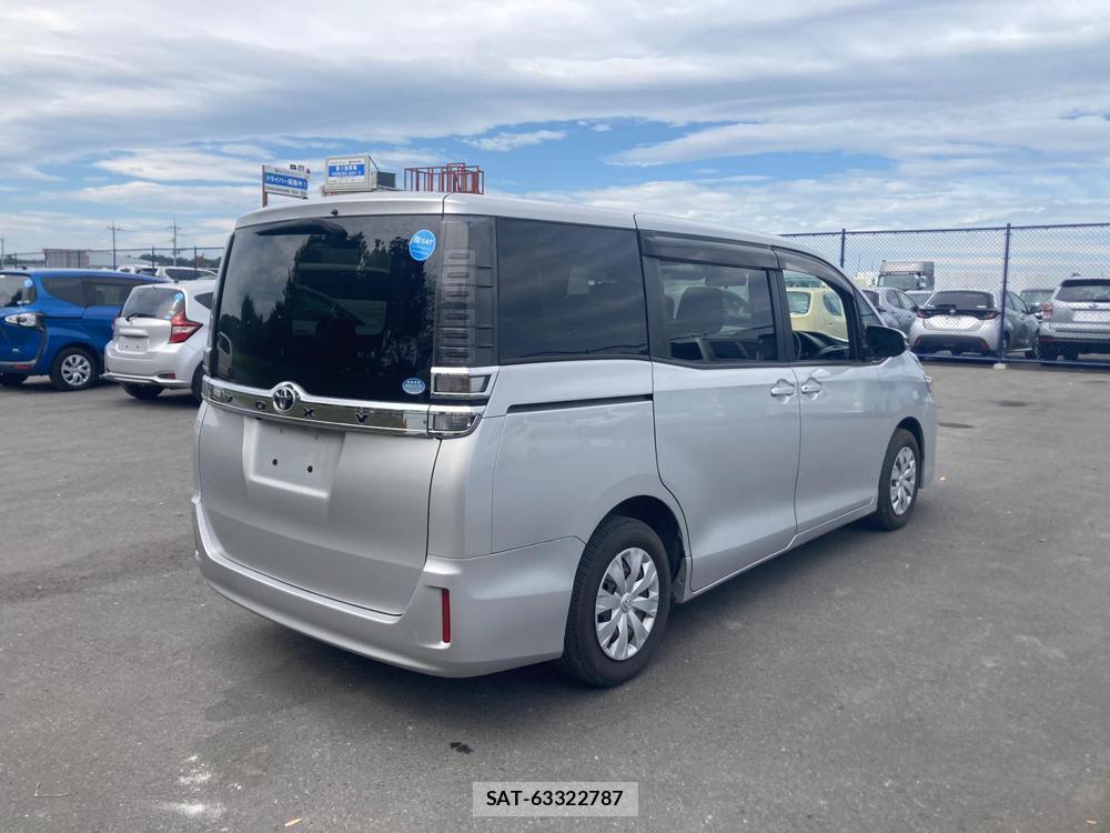 Toyota VOXY 2018 1289548-4
