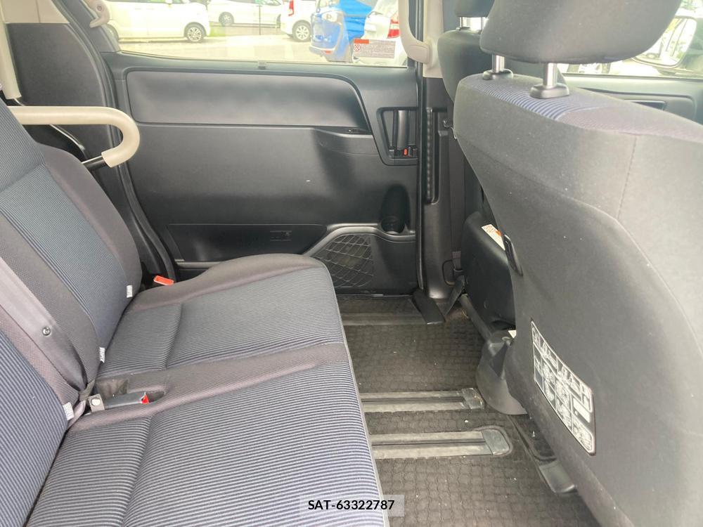Toyota VOXY 2018 1289548-8