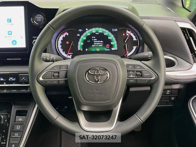 Toyota VOXY 2025-03 1415525-11