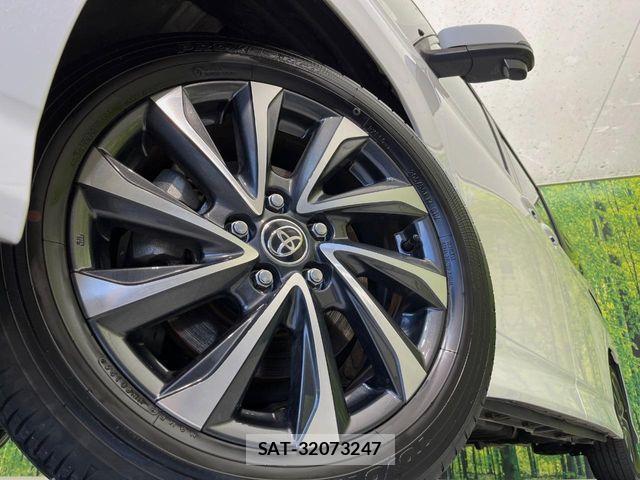 Toyota VOXY 2025-03 1415525-13