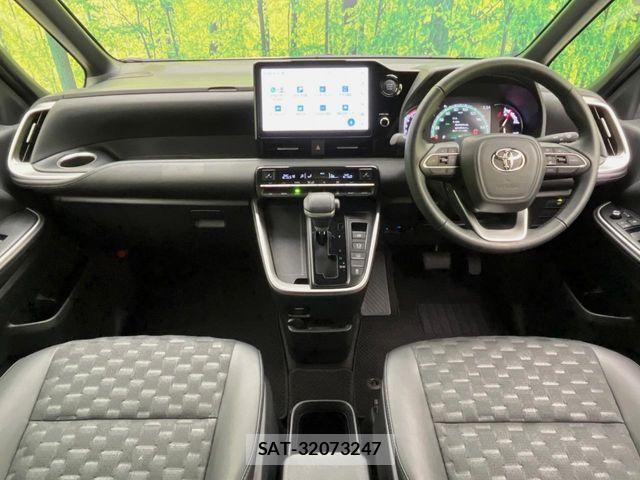 Toyota VOXY 2025-03 1415525-1