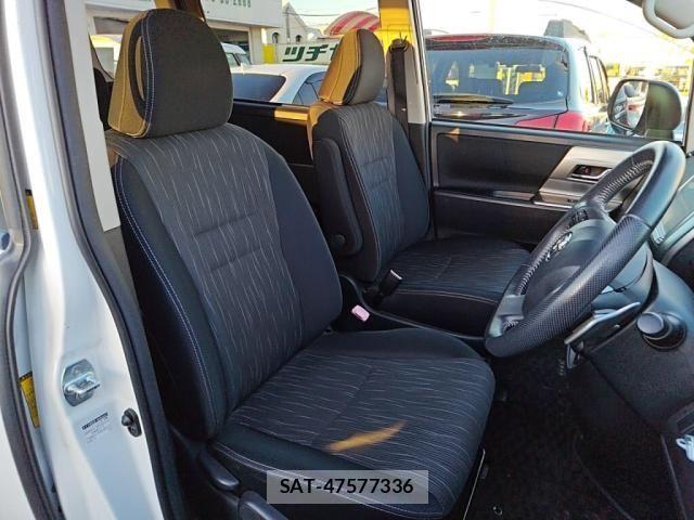 Toyota VOXY 2012-10 1665127-20
