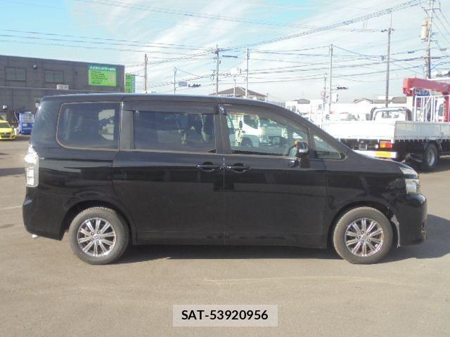 Toyota VOXY 2010-06 1848536-10