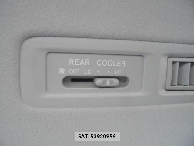Toyota VOXY 2010-06 1848536-26