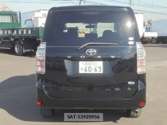 Toyota VOXY 2010-06 1848536-27