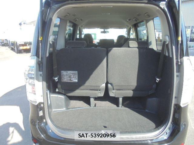 Toyota VOXY 2010-06 1848536-28