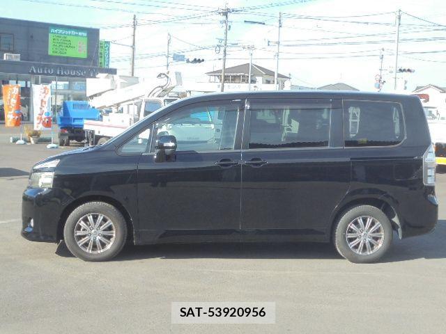 Toyota VOXY 2010-06 1848536-3