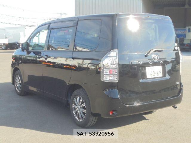 Toyota VOXY 2010-06 1848536-5