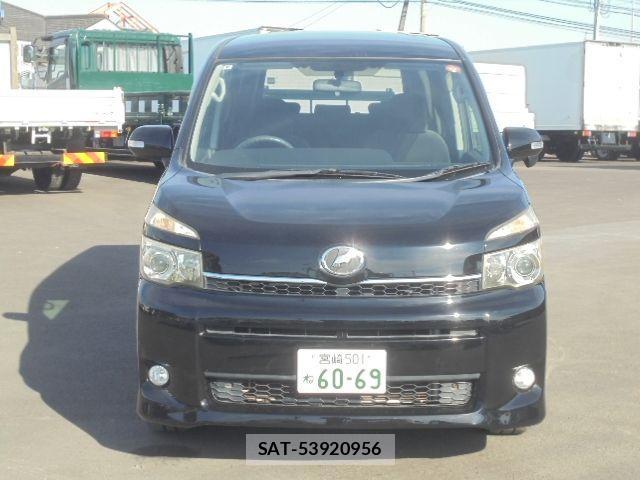 Toyota VOXY 2010-06 1848536-6