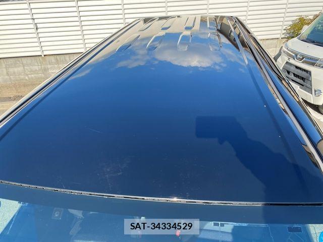 Toyota VOXY 2017-04 2101402-9