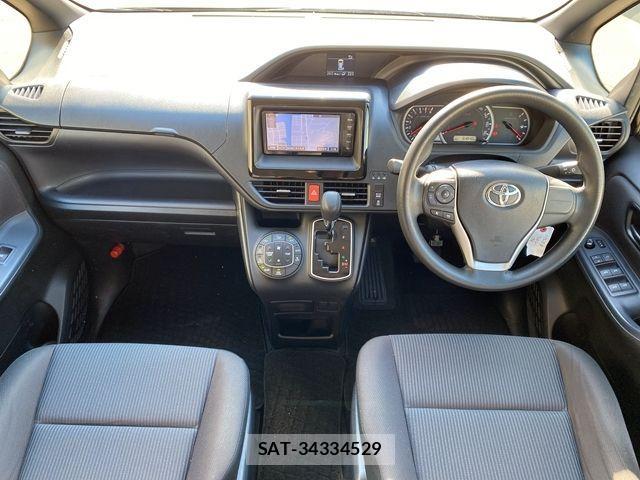 Toyota VOXY 2017-04 2101402-11