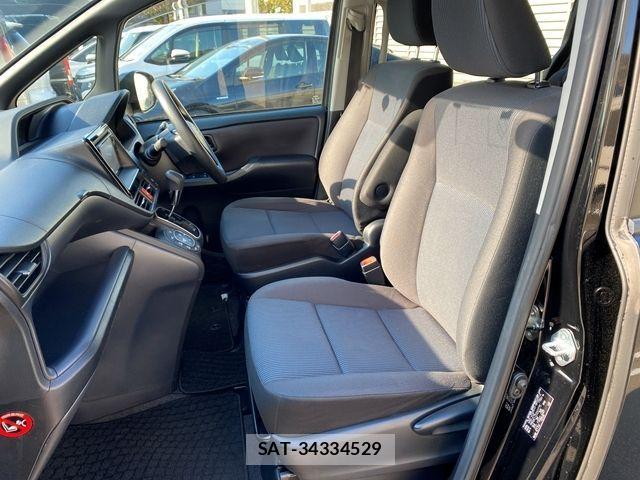Toyota VOXY 2017-04 2101402-14