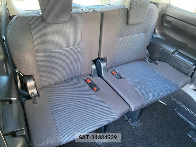 Toyota VOXY 2017-04 2101402-17