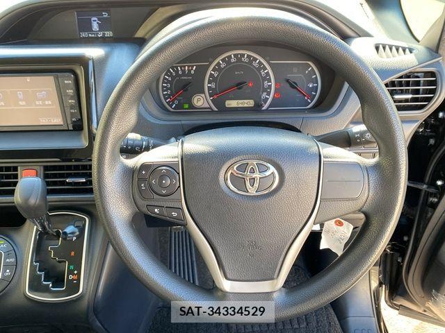Toyota VOXY 2017-04 2101402-22