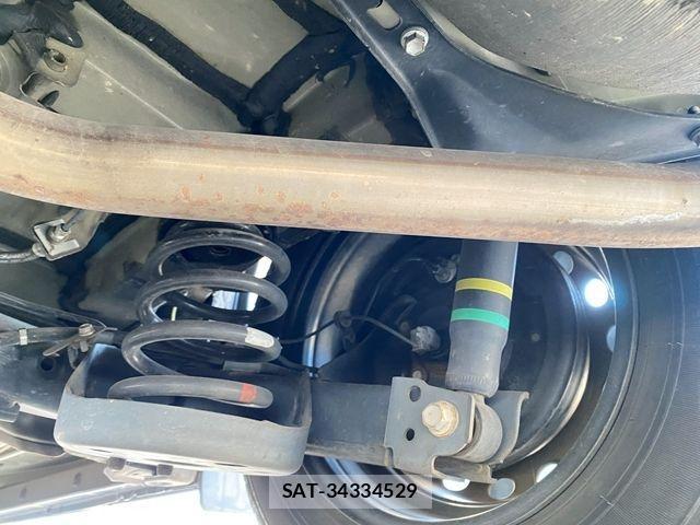 Toyota VOXY 2017-04 2101402-27
