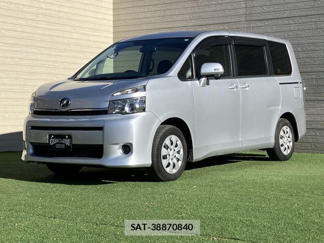 Toyota VOXY 2013-10 2318931-0