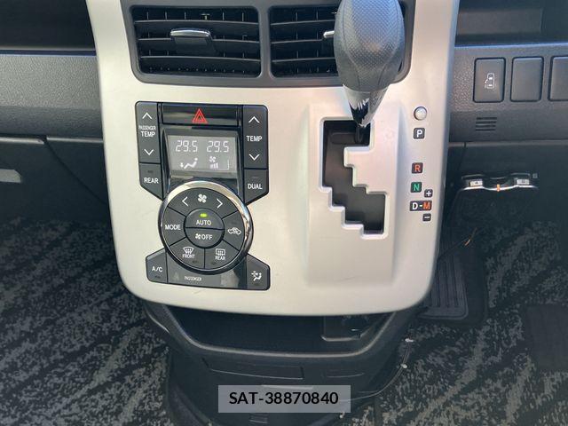 Toyota VOXY 2013-10 2318931-15