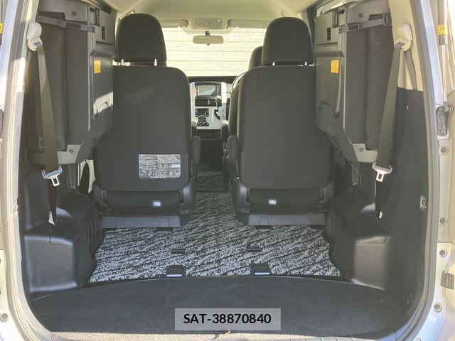 Toyota VOXY 2013-10 2318931-24
