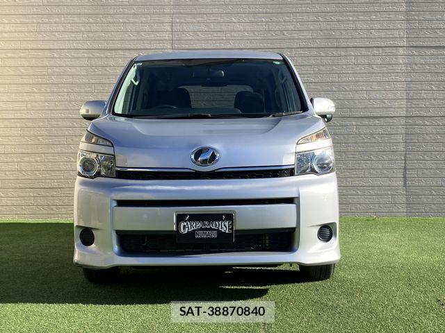 Toyota VOXY 2013-10 2318931-6
