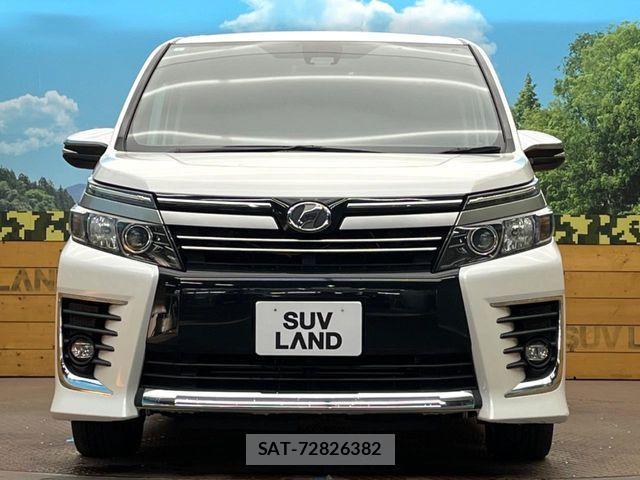 Toyota VOXY 2017-01 3390877-14