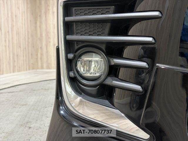 Toyota VOXY 2017-07 3390858-25