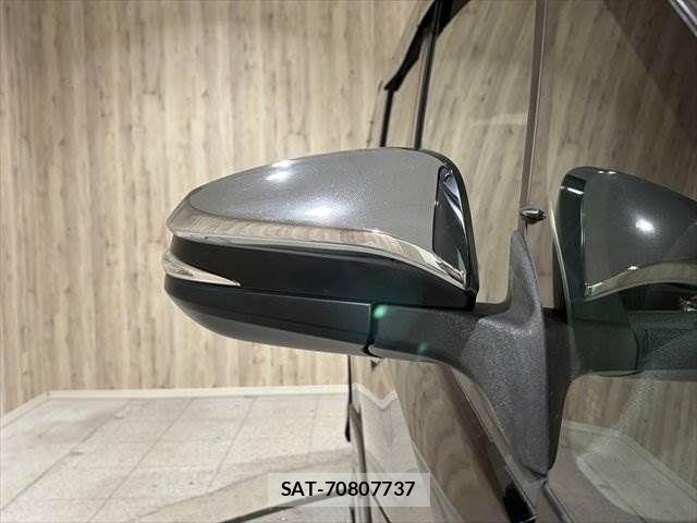 Toyota VOXY 2017-07 3390858-27