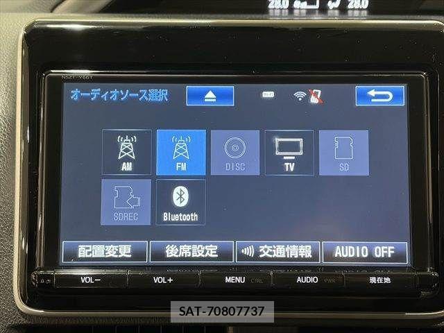 Toyota VOXY 2017-07 3390858-5