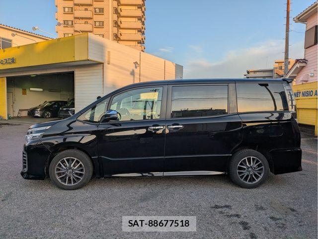 Toyota VOXY 2015-01 3390874-15