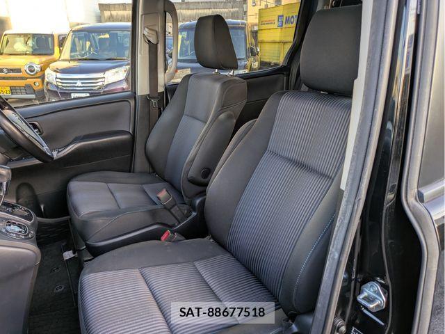Toyota VOXY 2015-01 3390874-3