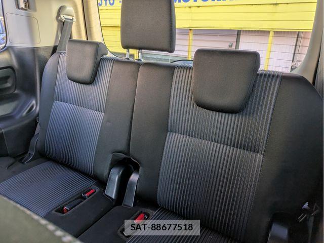 Toyota VOXY 2015-01 3390874-5