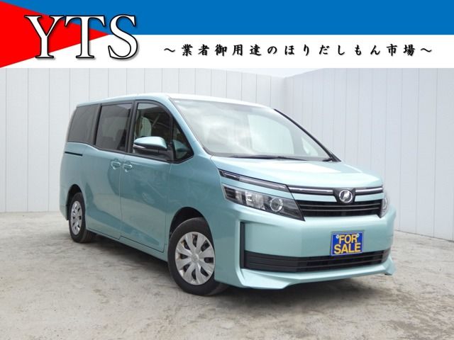 Toyota VOXY 2014-06 3687378-0