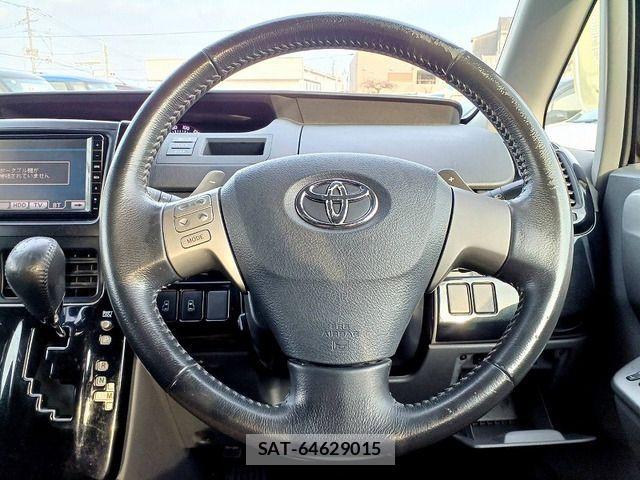 Toyota VOXY 2009-12 3779704-15