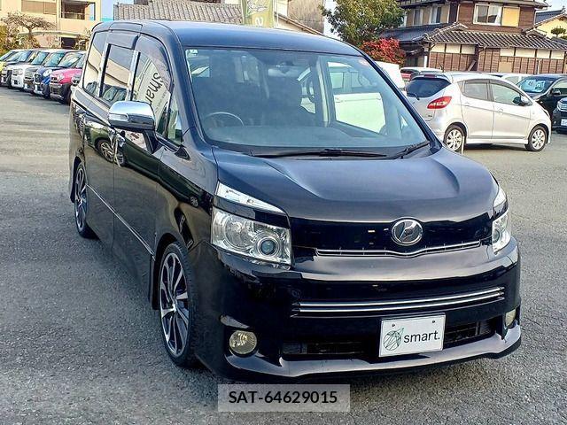 Toyota VOXY 2009-12 3779704-3