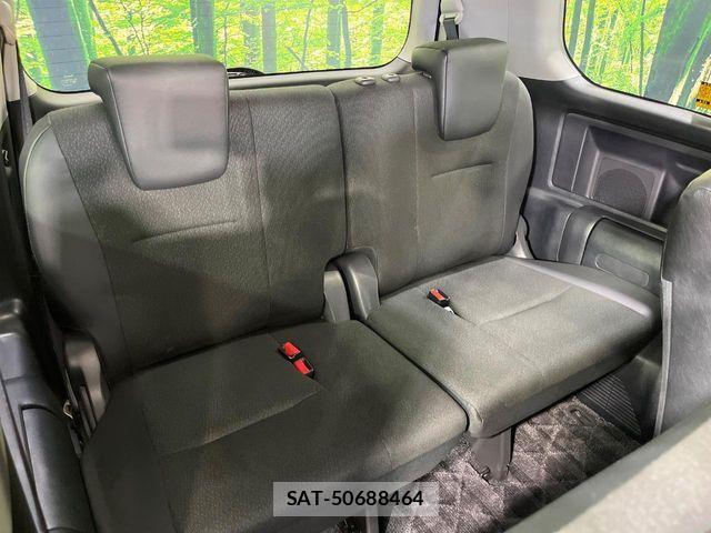 Toyota VOXY 2013-07 3779676-9
