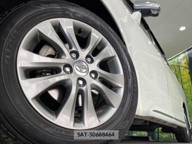 Toyota VOXY 2013-07 3779676-13