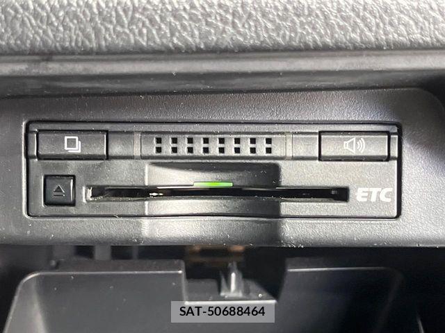 Toyota VOXY 2013-07 3779676-6